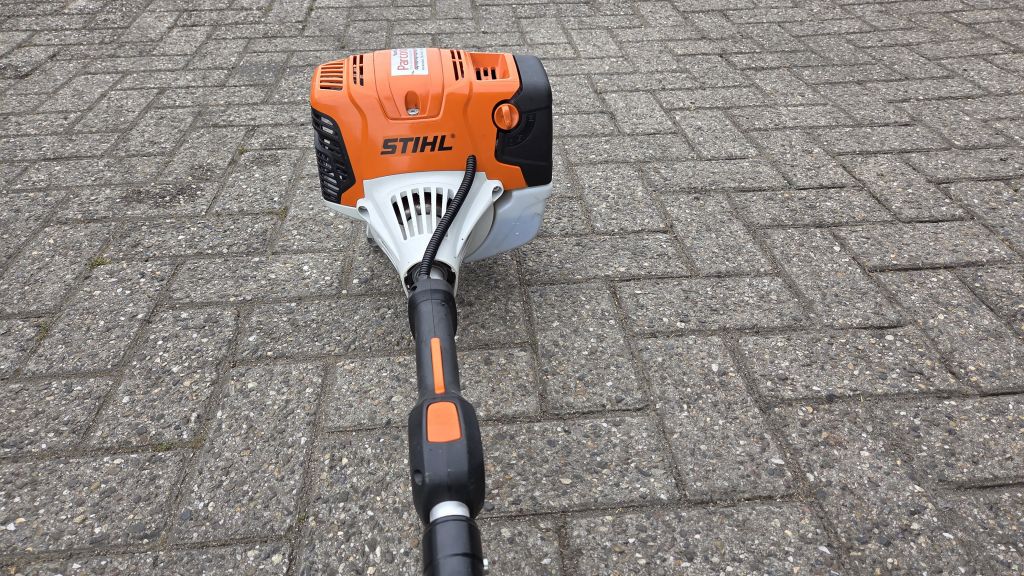 STIHL  HT 133  HOOGSNOEIER 30 CM - Afbeelding 3