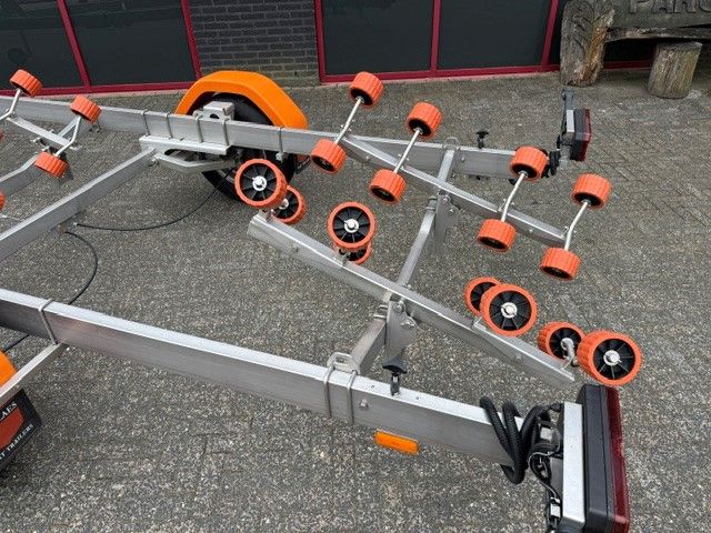 VANCLAES WAVE 1500-14"- 600 BOOTTRAILER - Afbeelding 3